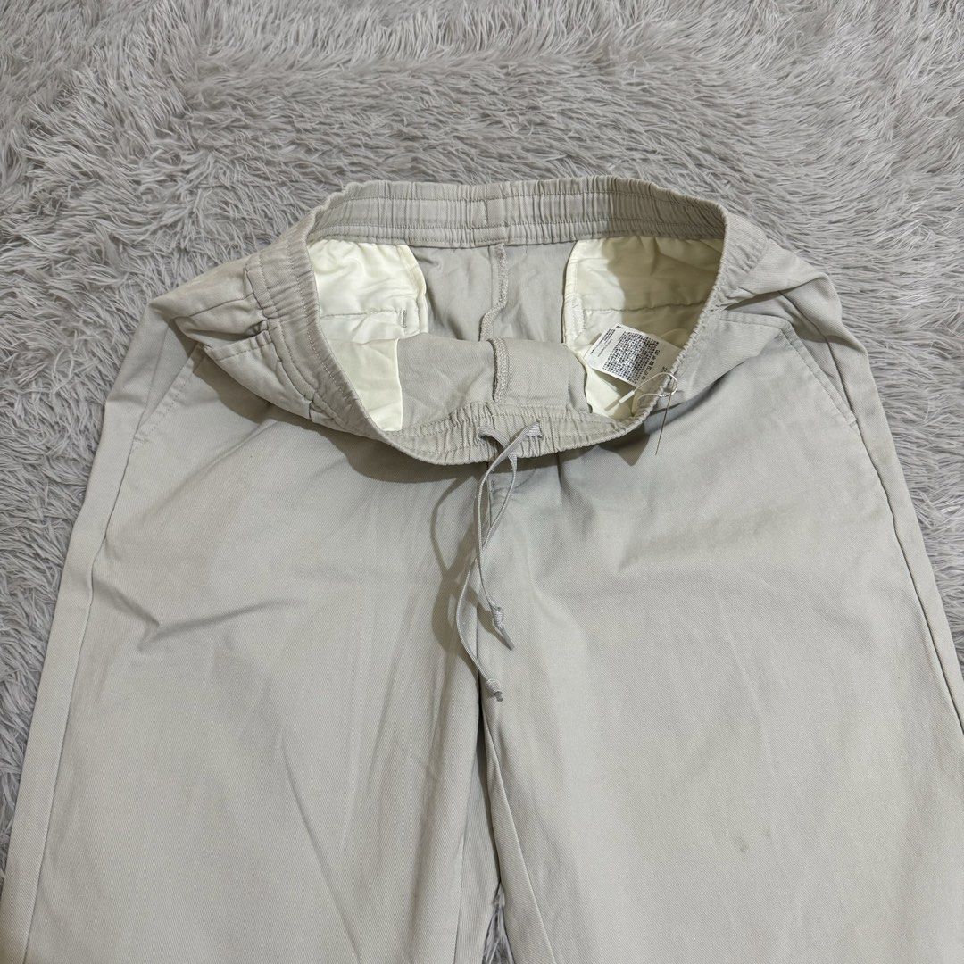GU MEN’S EASY RELAXED ANKLE PANTS (Category: Trousers) located in Manila. Submitted by thrifthing_121102 (Listing ID 1461745850, Image 2). Description: GU MEN’S EASY RELAXED ANKLE PANTS •SIZE LARGE •WAIST - 32-36” •LENGTH - 36” •HEM - 6.5” •EXCELLENT CONDITION •NO ISSUES ₱599 + SF ✅All items are in excellent to new condition. ✅Color may vary due to lighting. 📦J&T Express or Lalamove Shipping. 💸Gcash Payment. 📍Moonwalk, Paranaque City.