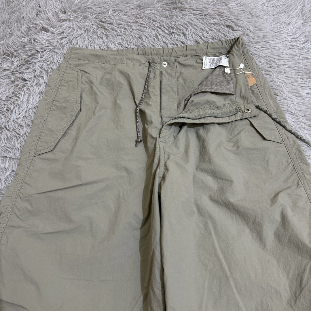 GU MEN’S NYLON PARACHUTE PANTS (Category: Trousers) located in Manila. Submitted by thrifthing_121102 (Listing ID 1461753925, Image 3). Description: GU MEN’S NYLON PARACHUTE PANTS •SIZE SMALL •WAIST - 29-30” •LENGTH - 39” •HEM - 10” •EXCELLENT CONDITION •NO ISSUES ₱599 + SF ✅All items are in excellent to new condition. ✅Color may vary due to lighting. 📦J&T Express or Lalamove Shipping. 💸Gcash Payment. 📍Moonwalk, Paranaque City.