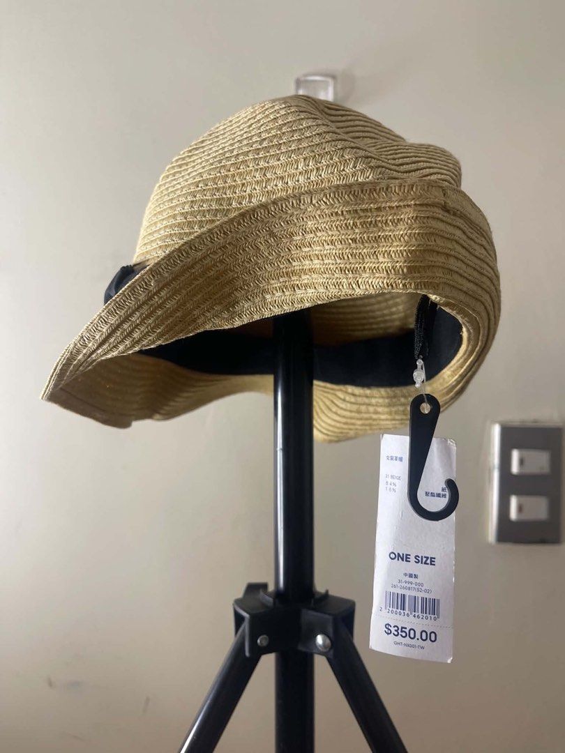 Gu rattan beach hat a23 (Category: Hats & Beanies) located in Baguio. Submitted by buyforless_2600 (Listing ID 1461750071, Image 1). Description: .