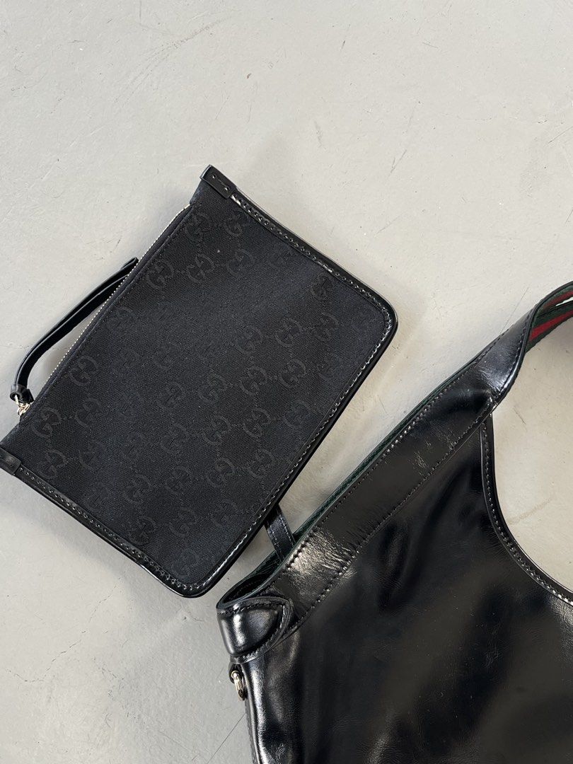 Gucci Giglio Large Tote Bag (Category: Shoulder Bags) located in San Fernando. Submitted by archivalhighlights (Listing ID 1461672153, Image 3). Description: A black glossy calfskin Gucci Giglio Large Tote Bag featuring a light gold-tone Double G logo and green/red web strap accents.