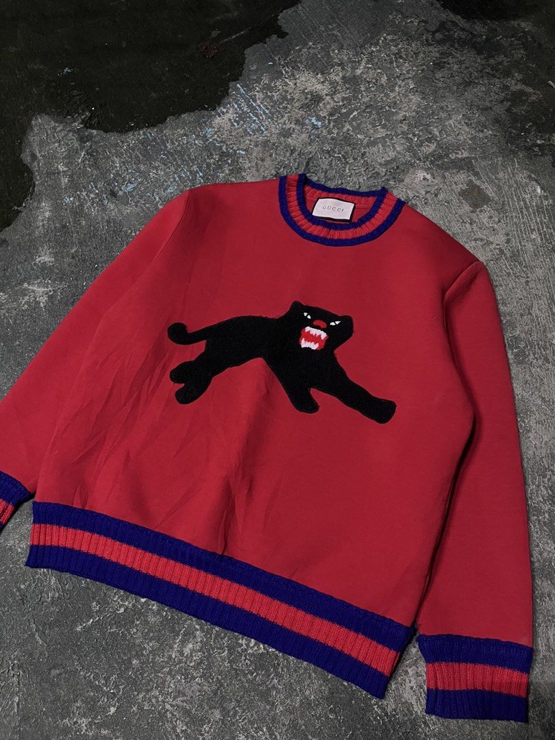 Gucci Panther Sweatshit (Category: Luxury Apparel) located in Pasay City. Submitted by metro_thrift (Listing ID 1461564960, Image 1). Description: no issue 9.8 color rate 23x26 .