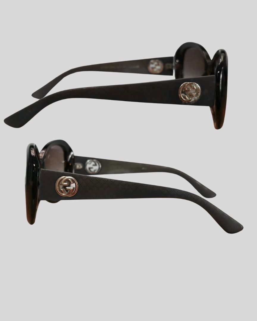Gucci Sunglasses, GG3787/S (Category: Sunglasses & Eyewear) located in Manila. Submitted by ermitsmaryitink (Listing ID 1461595679, Image 3). Description: - Authentic Gucci sunglasses - Classic oval shape - Gradient lenses - Gold GG logo on the sides - Tortoiseshell pattern on the arms - Ideal for sunny weather Frame: Havana / tortoiseshell brown Lens: Brown gradient Material: Optyl / plastic frame.