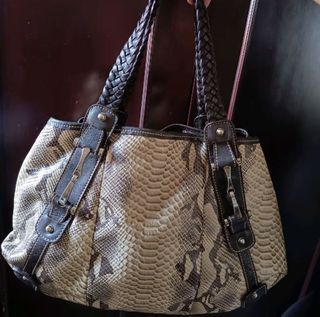 (Kategori: ) berada di . Dikirim oleh triana_whynngsh (ID iklan 1461685069, Gambar 1). Deskripsi: .
