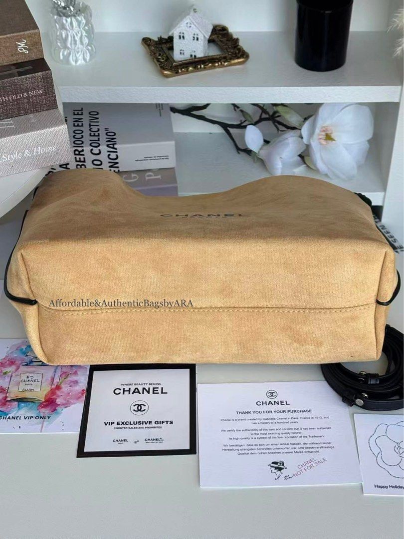 GWP CHANEL BEIGE SUEDE HOBO BAG (Category: Tote Bags) located in Daet. Submitted by ecassenluxuries (Listing ID 1461609632, Image 3). Description: 📍 PRE-ORDER ITEM ▫️Authentic Chanel GWP Hobo Bag ▫️Color: Beige Suede Exterior ▫️Handles: Black Leather with Knot Detail ▫️Interior: 1 Zippered Pocket ▫️Style: Great everyday bag ✅ All items are guaranteed 💯% AUTHENTIC ✅ Needs to settle 50% downpayment to secure your slot. ✅ Remaining balance should 