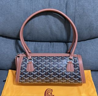 (Category: ) located in . Submitted by chic.bags (Listing ID 1461697014, Image 1). Description: .