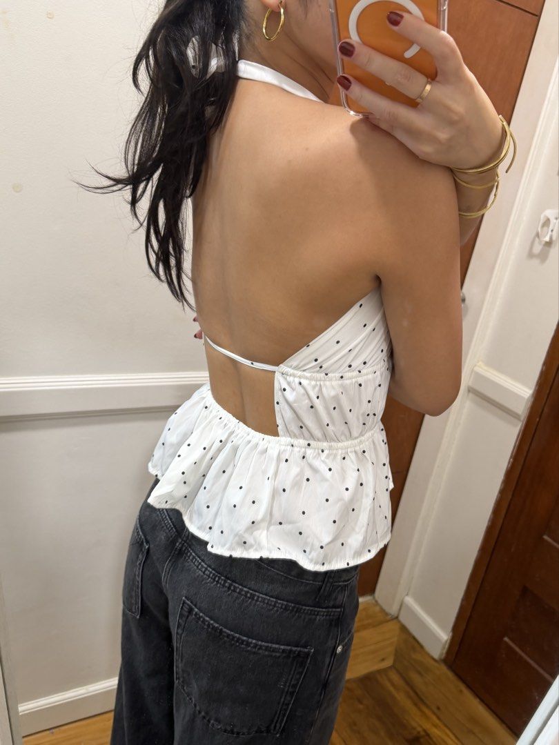 Haltered Top (Category: Sleeveless) located in Manila. Submitted by beysclosett (Listing ID 1461662572, Image 2). Description: - never used .