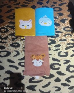 (Kategori: ) berada di . Dikirim oleh kaaf_shop (ID iklan 1461792855, Gambar 1). Deskripsi: .