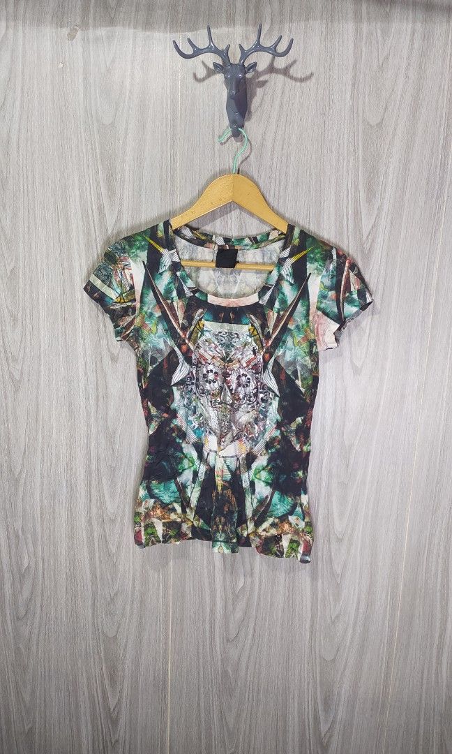 Hardy Hardy (Category: Shirts) located in Milaor. Submitted by lootinout (Listing ID 1461633829, Image 1). Description: Hardy Hardy ✅Size: S ✅Width: 15.5 ✅Length: 23.5 ✅Color Rate: 9.5/10 ✅No Issue ✅Need Wash ✅Location: Bicol Naga City, Camarines Sur ✅Courier: J&T Express/Flash Express ✅MOP: Gcash only.