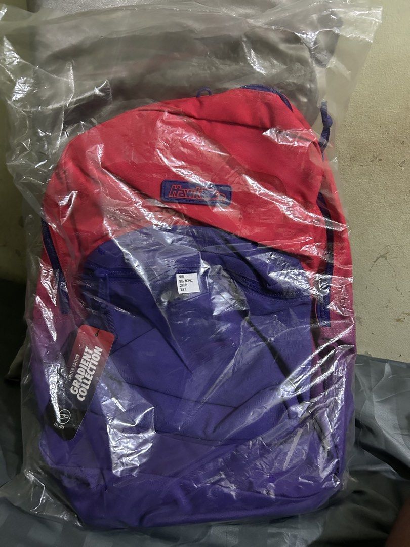 Hawk Bag (Category: Backpacks) located in Manila. Submitted by magsinoadr72923 (Listing ID 1461690258, Image 1). Description: BRAND NEW HAWKBAG FOR SALE • Brand new / never used • Bought recently • Selling because I got the wrong color • No damage, complete and in excellent condition • Good for school, travel, sports, or everyday use RFS: Wrong color.