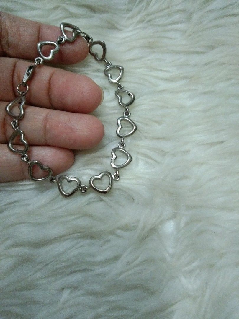 Hearts bracelet non tarnish (Category: Bracelets) located in Quezon City. Submitted by eidorableshop (Listing ID 1461569253, Image 2). Description: .