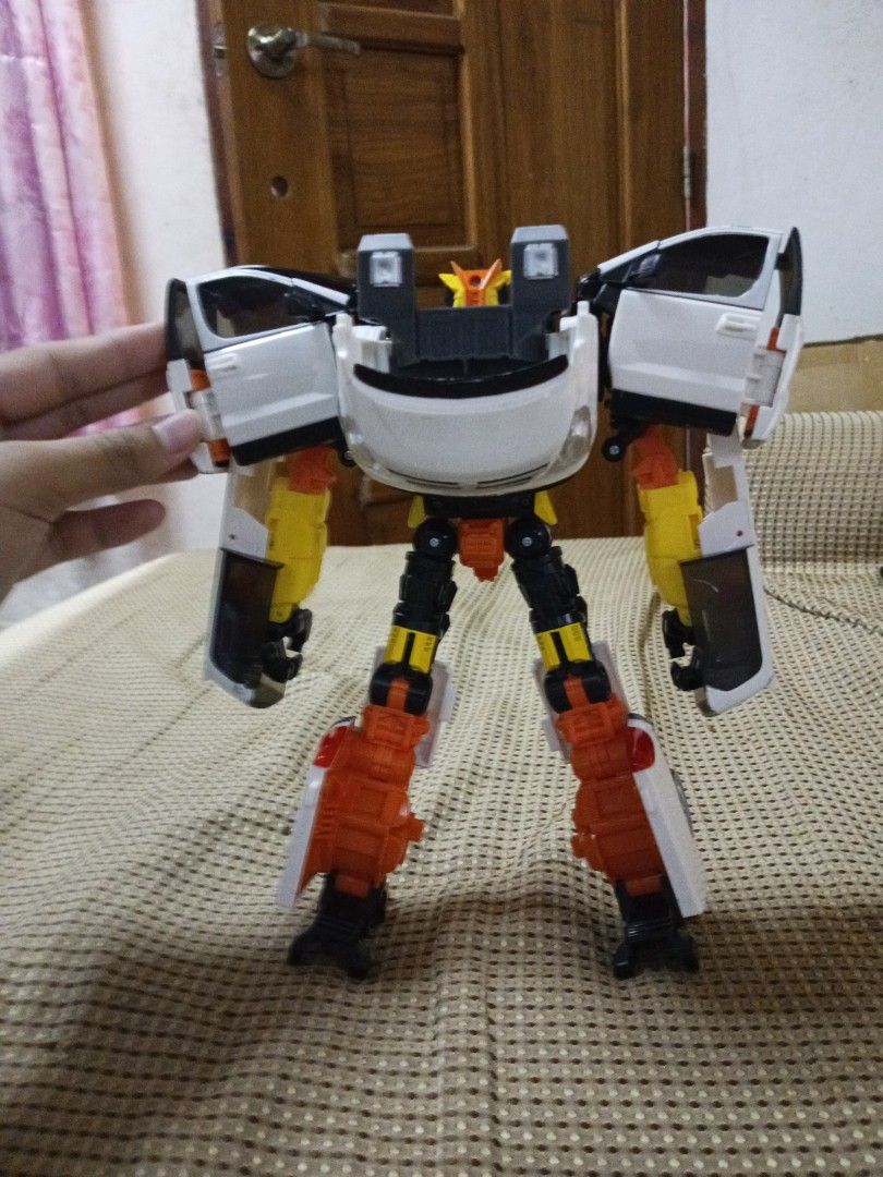 Hello carbot Dandy Van Robot toy (Category: Vehicle & Diecast Models) located in Tanza. Submitted by --unicorn-- (Listing ID 1461688105, Image 2). Description: -Transformable -Imported From South Korea -2nd Hand Condition Expect Usage -AS IS -WYSIWYG -All Good -GOOD for display NEGOTIABLE PRICE! .