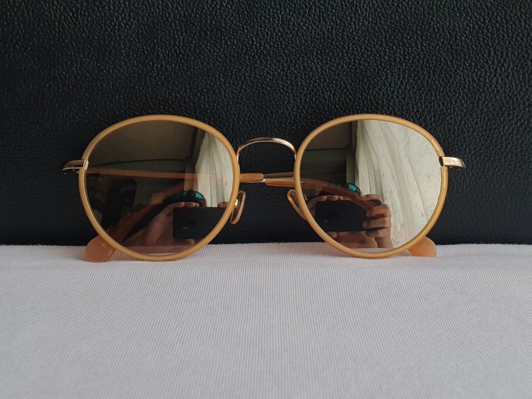 Hemil Pavo Mirror Lens Sunglasses (Category: Sunglasses & Eyewear) located in Quezon City. Submitted by WasalakTwo (Listing ID 1461721340, Image 1). Description: Bought in Korea Good as new High quality Excellent condition U n i s e x Open for delivery nationwide.