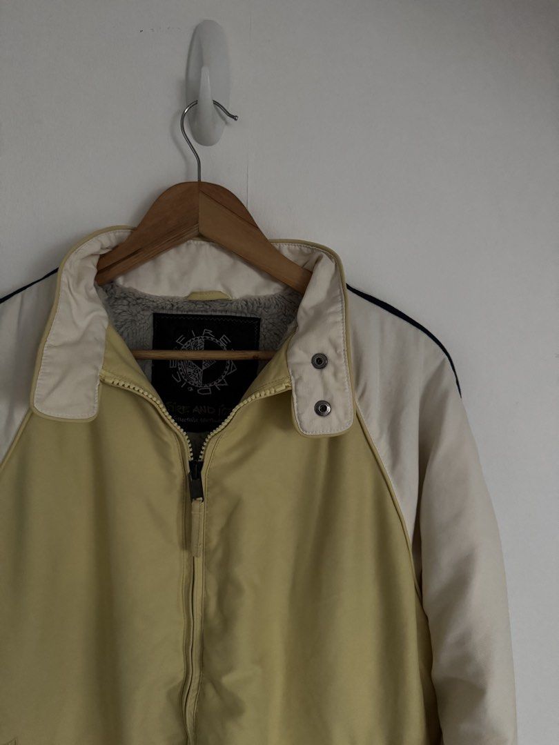 Hike Jacket (Category: Coats, Jackets and Outerwear) located in Santa Rosa. Submitted by southkid.vintage (Listing ID 1461617870, Image 1). Description: Size: XL Dimensions: 28 L x 24 W Condition: Good color may vary due to lighting feel free to inquire.