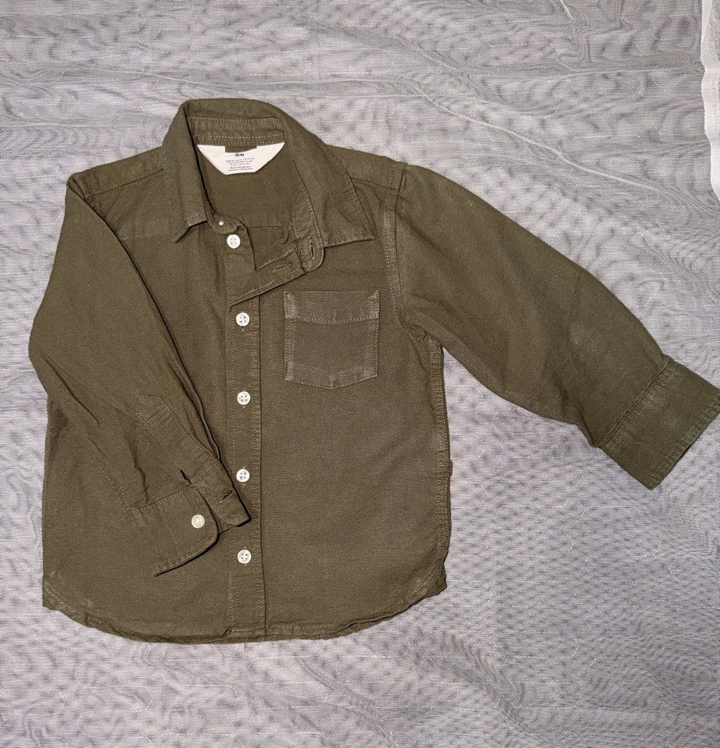 H&M Army Green Polo (Category: Babies & Kids Fashion) located in Caloocan City. Submitted by mrynn_declutter (Listing ID 1461623645, Image 1). Description: Fits 2-3 yo.