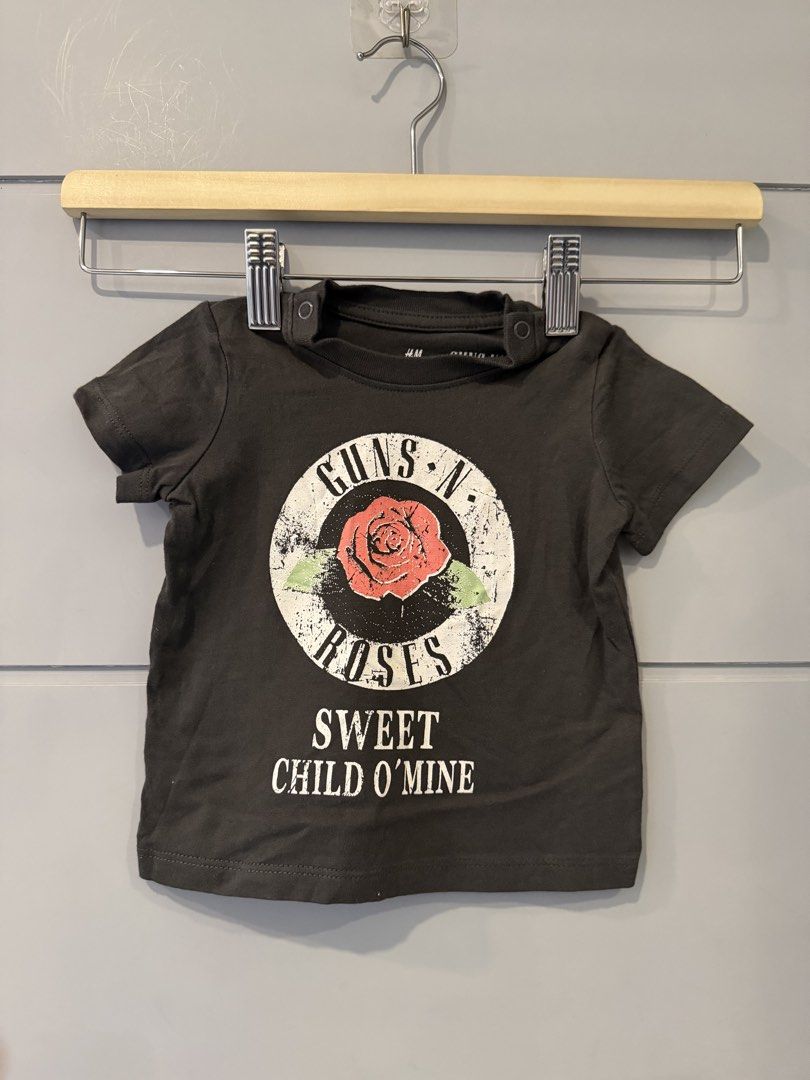 H&M BABY DARK GRAY TSHIRT (4-6m) (Category: Babies & Kids Fashion) located in Lipa City. Submitted by upcycle_alley (Listing ID 1461678448, Image 1). Description: .