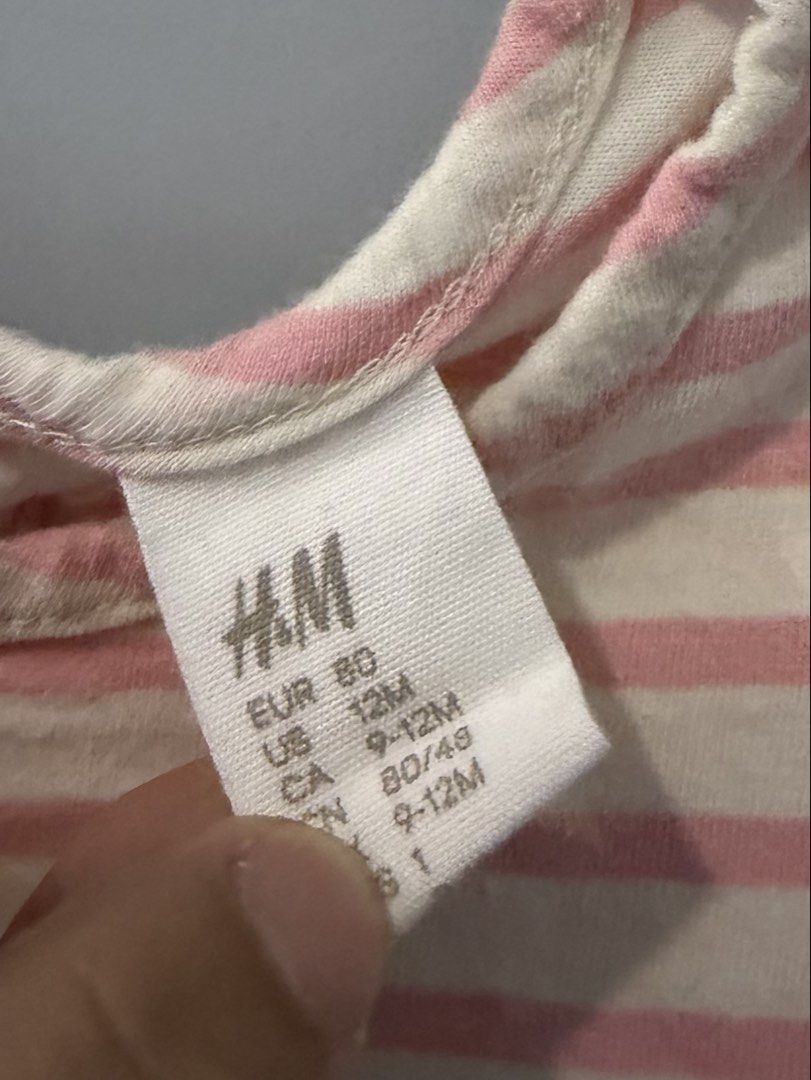 H&M BABY STRIPE TSHIRT (12m) (Category: Babies & Kids Fashion) located in Lipa City. Submitted by upcycle_alley (Listing ID 1461709002, Image 2). Description: .