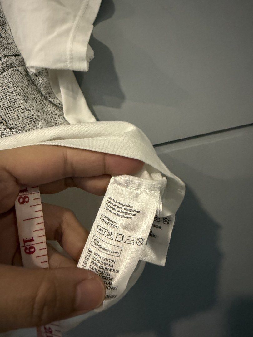 H&M BABY WHITE BOW TSHIRT (9-12m) (Category: Babies & Kids Fashion) located in Lipa City. Submitted by upcycle_alley (Listing ID 1461678744, Image 3). Description: .
