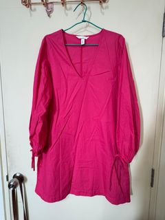 (Category: ) located in . Submitted by fafaneedtoclearwardrobe (Listing ID 1461722712, Image 1). Description: .