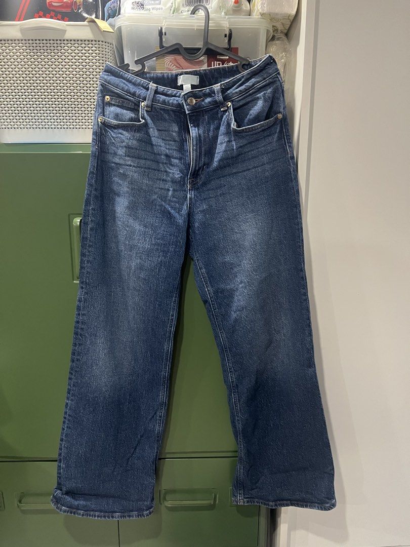 H&M Dark Denim (Category: Jeans) located in Antipolo. Submitted by i.vyclaire (Listing ID 1461695188, Image 1). Description: Rfs: declutter and doesn’t fit anymore :) .