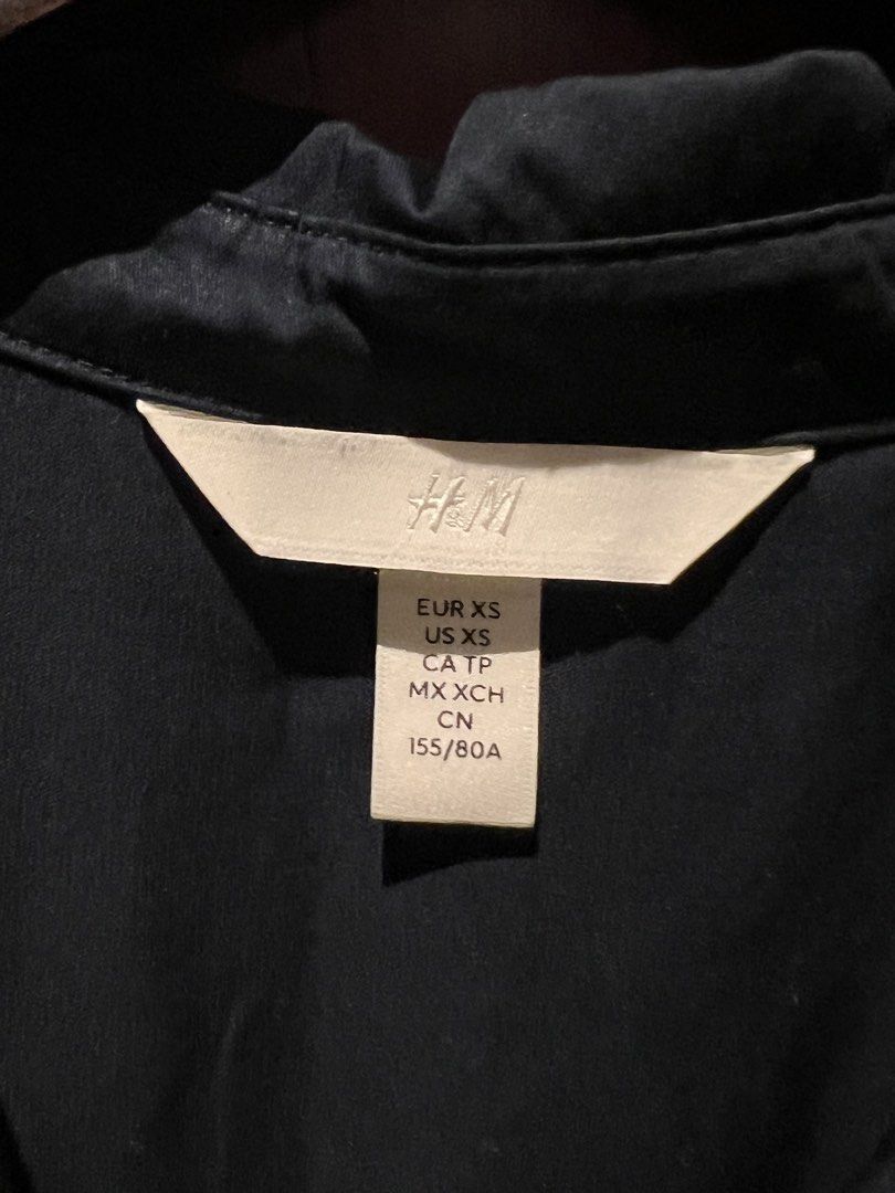 H&M Dress (Category: Dresses) located in Quezon City. Submitted by inthefrow (Listing ID 1461671239, Image 2). Description: - Preloved - Navy blue dress with accent on the bodice. - For work or play - Very comfortable - Fits a small (26 waist) • Best price already • Best price already .