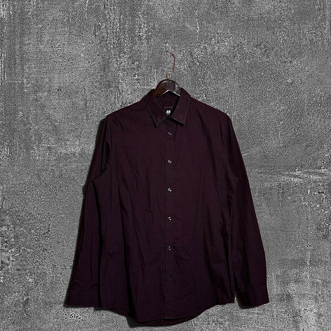 H&M Easy Iron Button down (Category: Formal Shirts) located in Quezon City. Submitted by donklasiko (Listing ID 1461580751, Image 1). Description: Condition: 9.5+/10 Pristine condition Issue: non Refer to the dimension 🤗 PM FOR MORE DETAILS NO RETURN, NO EXCHANGE & NO REFUND! ✅I ALSO ACCEPT TRADE/SWAP TO ANYTHING JUST DROP YOUR OFFER Please manage your expectations, this is a secondhand item. What you see is what you get 😊 💵MOP: GCASH, BDO or 