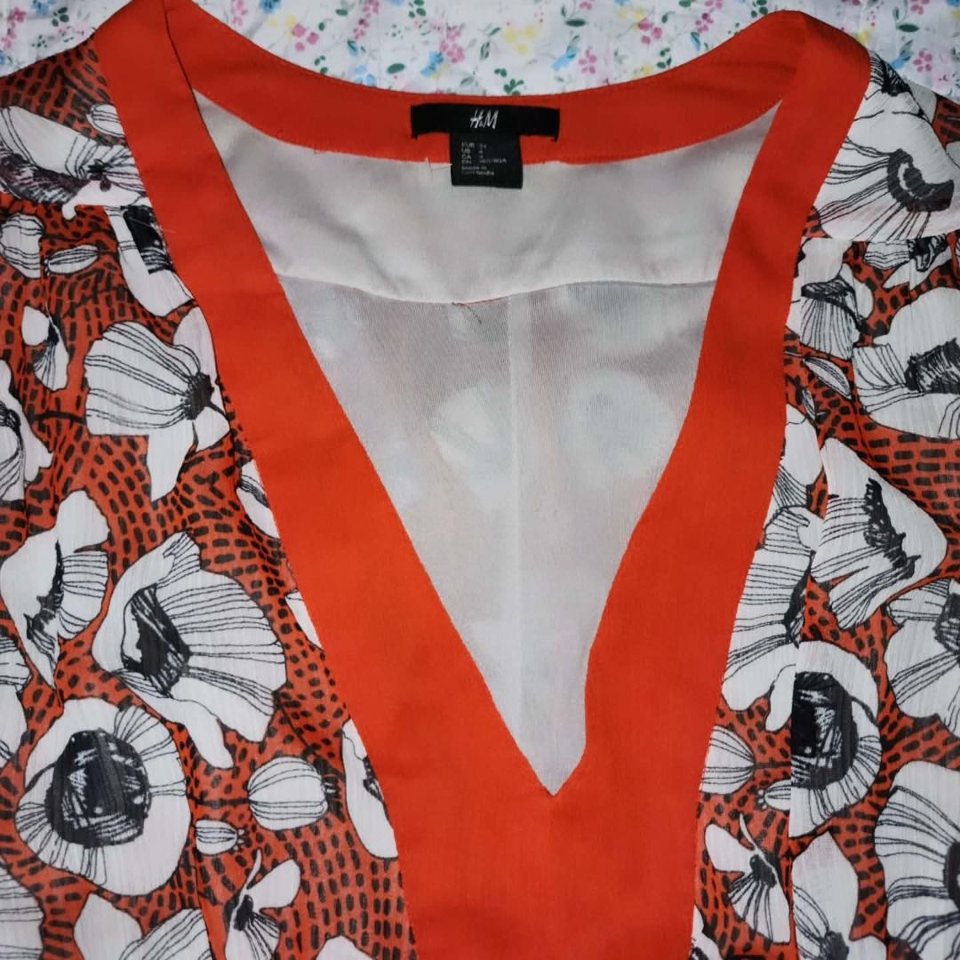 H&M Floral Dress (Category: Dresses) located in San Juan, Ilocos Sur. Submitted by laligayaaaa (Listing ID 1461562513, Image 2). Description: NO ISSUES.