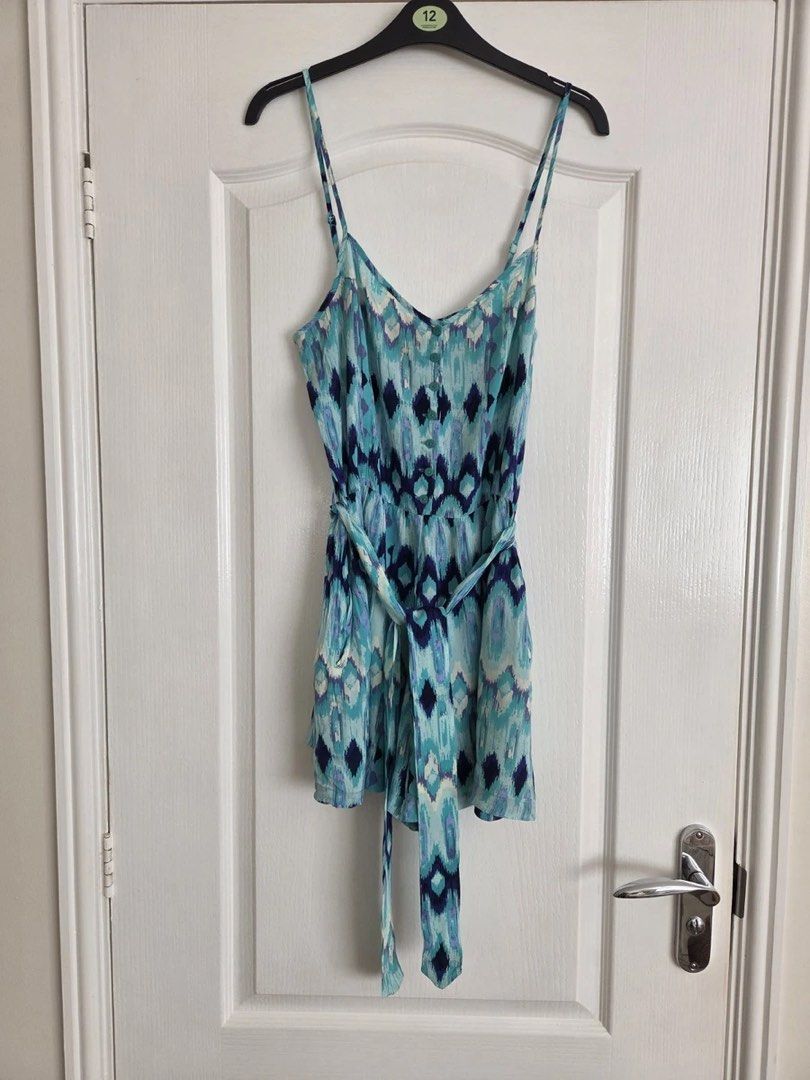H&M Jumpsuits small size (Category: Jumpsuits) located in Anda. Submitted by disaccharide (Listing ID 1461570157, Image 1). Description: size small good as new .