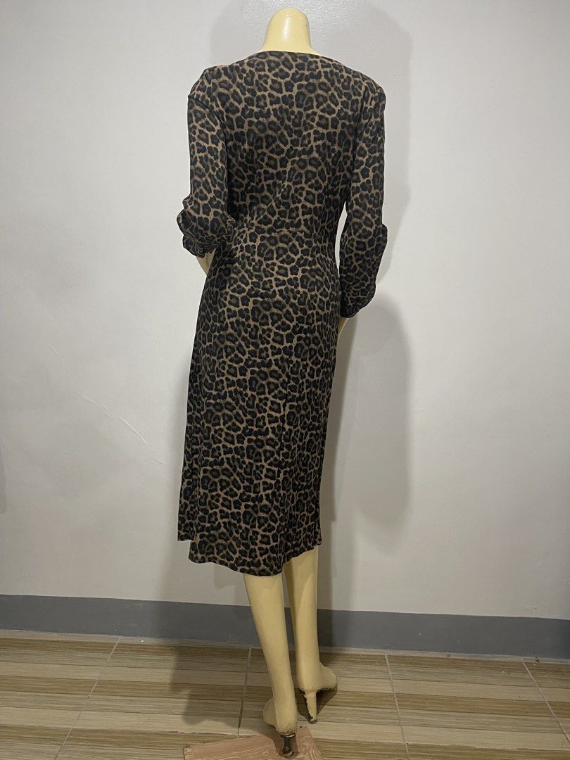 H&M leopard print dress (Category: Dresses) located in Antipolo. Submitted by sarisarionlinestore (Listing ID 1461701341, Image 3). Description: .