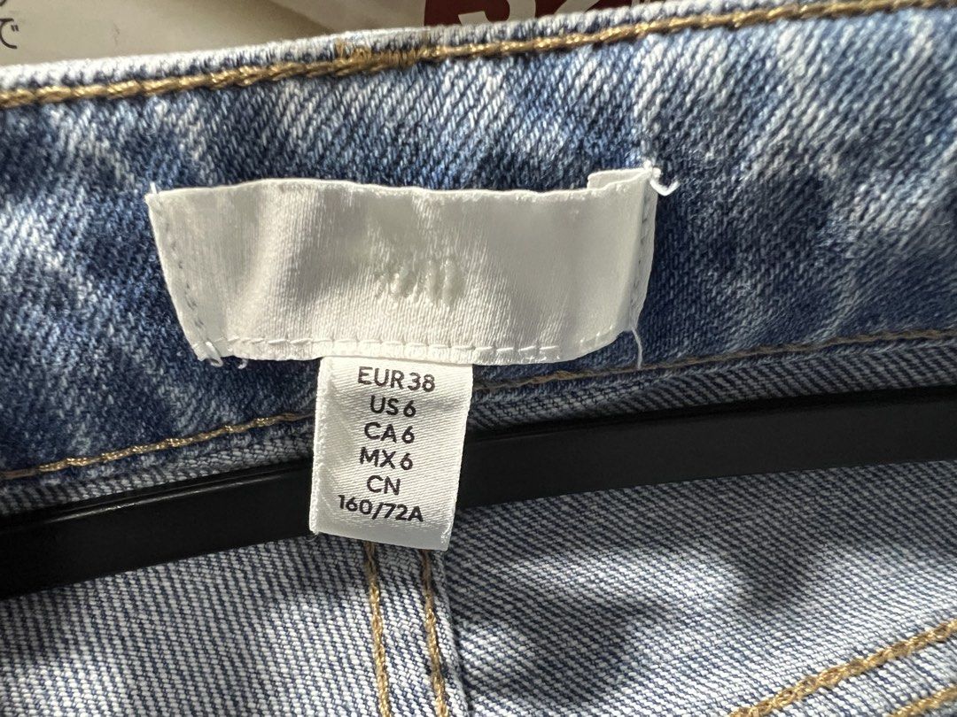 H&M Light Denim (Category: Jeans) located in Antipolo. Submitted by i.vyclaire (Listing ID 1461697071, Image 3). Description: Rfs: Decluttering and doesn’t fit anymore:) .