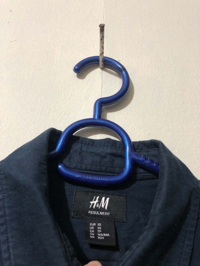 H&M Polo Shirt Long Sleeves (Category: Tshirts & Polo Shirts ) located in Manila. Submitted by wildshark-33d3 (Listing ID 1461676009, Image 2). Description: Authentic Excellent condition Size Small Men Adult No issue.