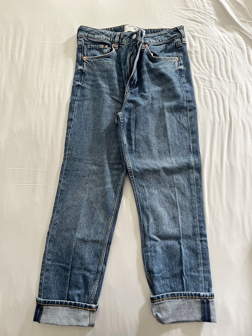 H£M Slim Jeans (Category: Jeans) located in San Juan City. Submitted by shop.r (Listing ID 1461638538, Image 1). Description: .