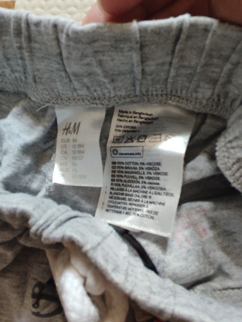 H&M Soft pants (Category: Babies & Kids Fashion) located in Taguig. Submitted by cleanupmomma (Listing ID 1461745163, Image 2). Description: Please take time to read ❤️ Original fits 1-2 yrs old visible stain at the back due to storage with side pockets wyiwyg.