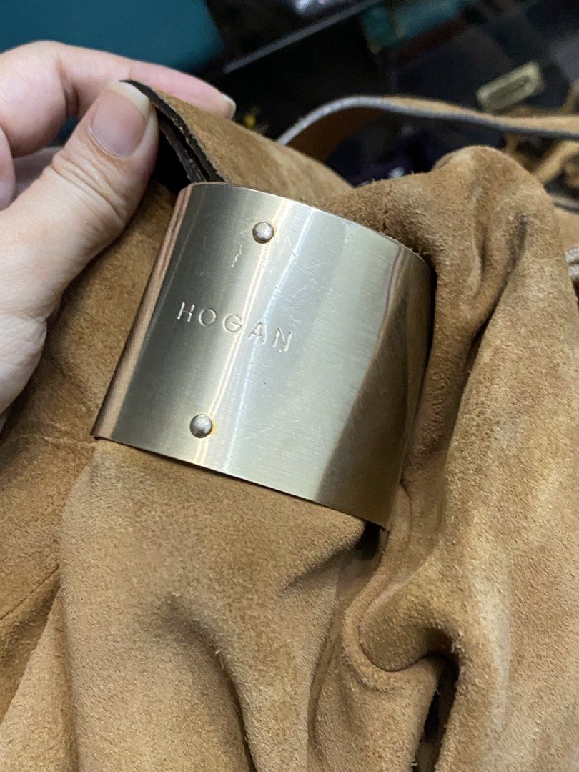 HOGAN Italy (Category: Announcements) located in San Mateo. Submitted by kluxuryy (Listing ID 1461640548, Image 2). Description: OFFER YOUR PRICE NEGOTIABLE.