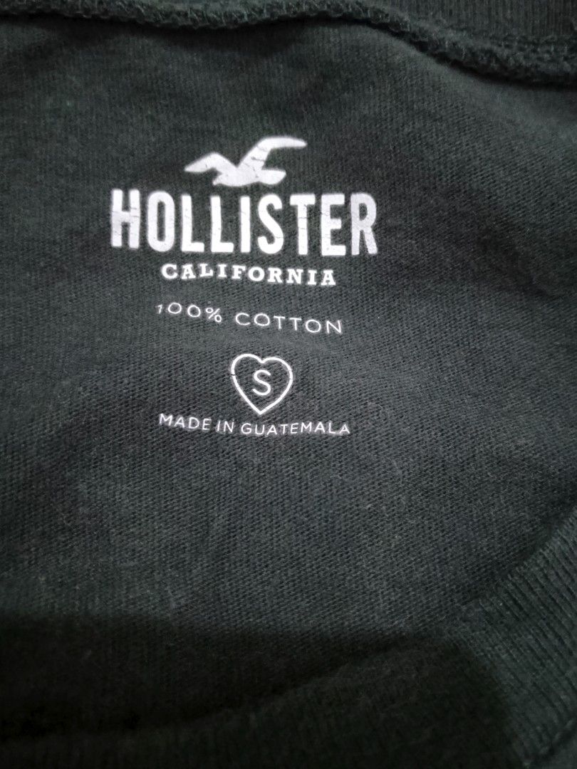 HOLLISTER ACDC SHIRT (Category: Tshirts & Polo Shirts ) located in Cavite. Submitted by jftxthrift (Listing ID 1461679121, Image 3). Description: dimes : 19x24.5 issue: pinhole, low color rate and yung asa pic.