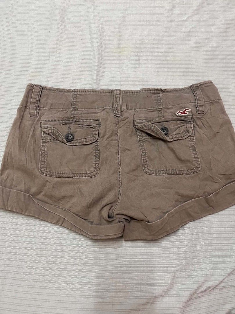 HOLLISTER MICRO SHORT (Category: Shorts) located in Davao. Submitted by phantommaru_102910 (Listing ID 1461583184, Image 2). Description: .