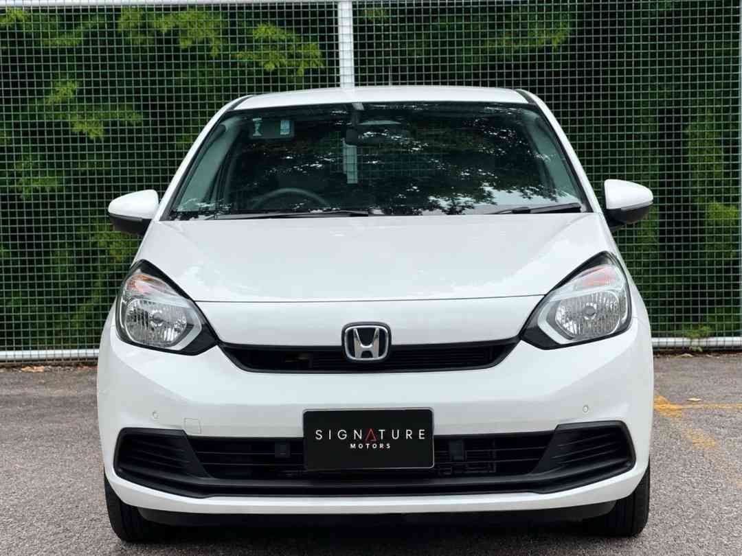 HONDA FIT BASIC 1.5 CVT (Category: Used Cars) located in Singapore. Submitted by signaturemotors (Listing ID 1461621441, Image 1). Description: Showroom: 237 ALEXANDRA ROAD 237 Alexandra Road #02-04 Singapore 159929 1 Owner! Come With 5-Years Warranty & Free Servicing From Reg Date. A Smart & Hassle-Free Choice For Daily Driving. Compact Yet Spacious, Fuel-Efficient & Easy To Handle. Ideal For Drivers Of All Experience Levels. High Trade In Welco