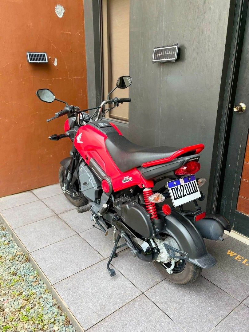 Honda Navi Red Scooter (Category: Motorbikes for Sale) located in Manila. Submitted by jettgutier06007 (Listing ID 1461737098, Image 2). Description: For sale only!!! Honda navi 2026 model Smooth running 1.1 k odo only With 2 original keys Complete original papers 3 years registered till January 2029 With plate Location : Tagaytay 46,000 pesos only.. Pm or text 09766227020 Thanks Godbless 🙏❤️.