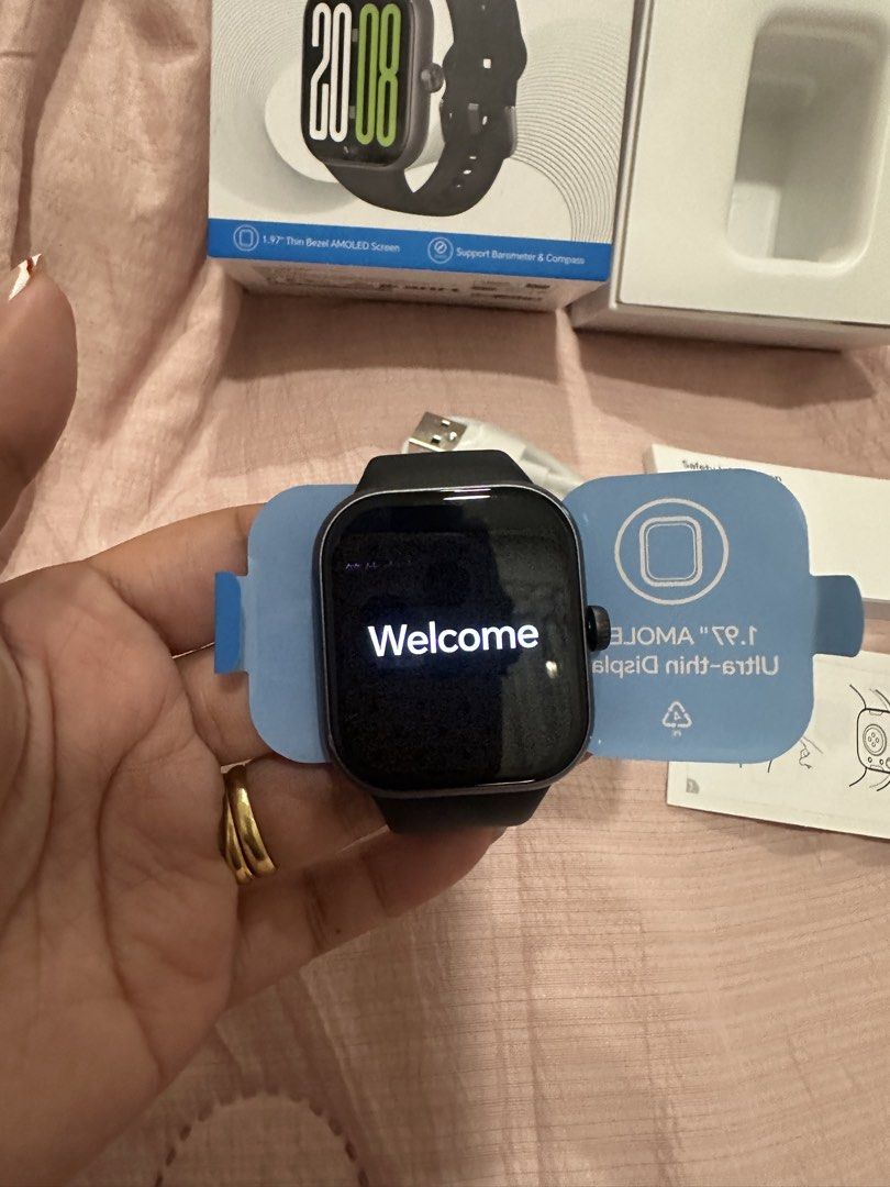 Honor Choice watch 2 pro (Category: Wearables & Smart Watches) located in Manila. Submitted by deibobila_23 (Listing ID 1461688891, Image 2). Description: HONOR CHOICE Watch 2 Pro Comes with original box , care card , and charger. Issue - may small scratch on left side..