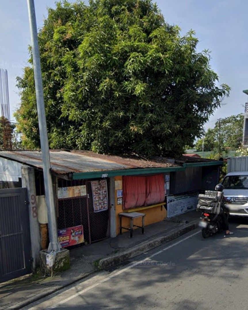 House and lot Novaliches (Category: House & Lot) located in Quezon City. Submitted by alleenereigne (Listing ID 1461562968, Image 1). Description: House and Lot For Sale ✅359sqm Clean Title ✅ pwede sa gusto magnegosyo may existing na tidahan at tapsilogan ✅tabi ng Iglesia ni Cristo ✅Main road ng Brgy. Sta. lucia ✅May daan palabas ng Fairview Commonwealth at Quirino Hway ppntang SM Nova ✅Hindi binabaha ✅malapit sa church, schools, palengke, termin