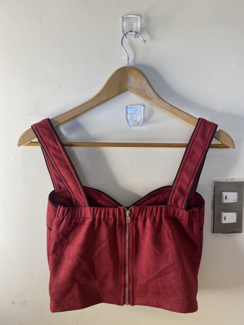 HQ bustier padded top M a31 (Category: Sleeveless) located in Baguio. Submitted by buyforless_2600 (Listing ID 1461797422, Image 2). Description: .