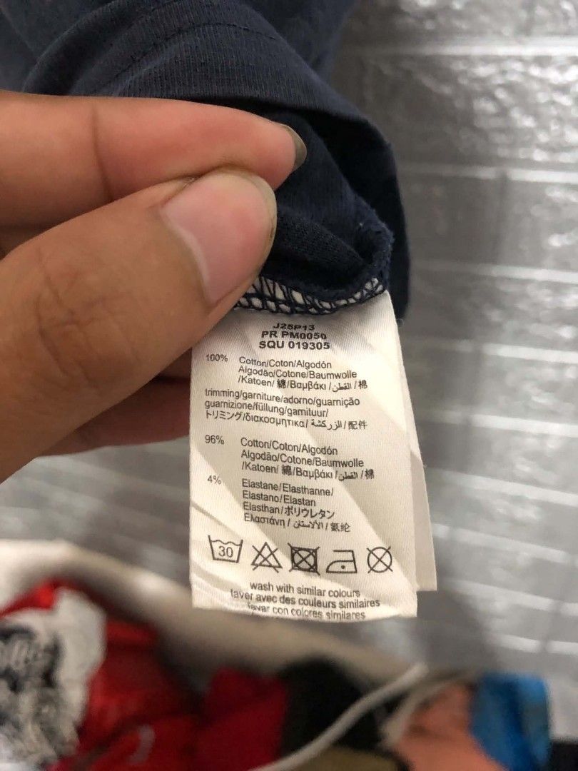 Hugo Boss Script Shirt (Category: Tshirts & Polo Shirts ) located in Manila. Submitted by wildshark-33d3 (Listing ID 1461768667, Image 3). Description: Authentic Excellent condition No issue.