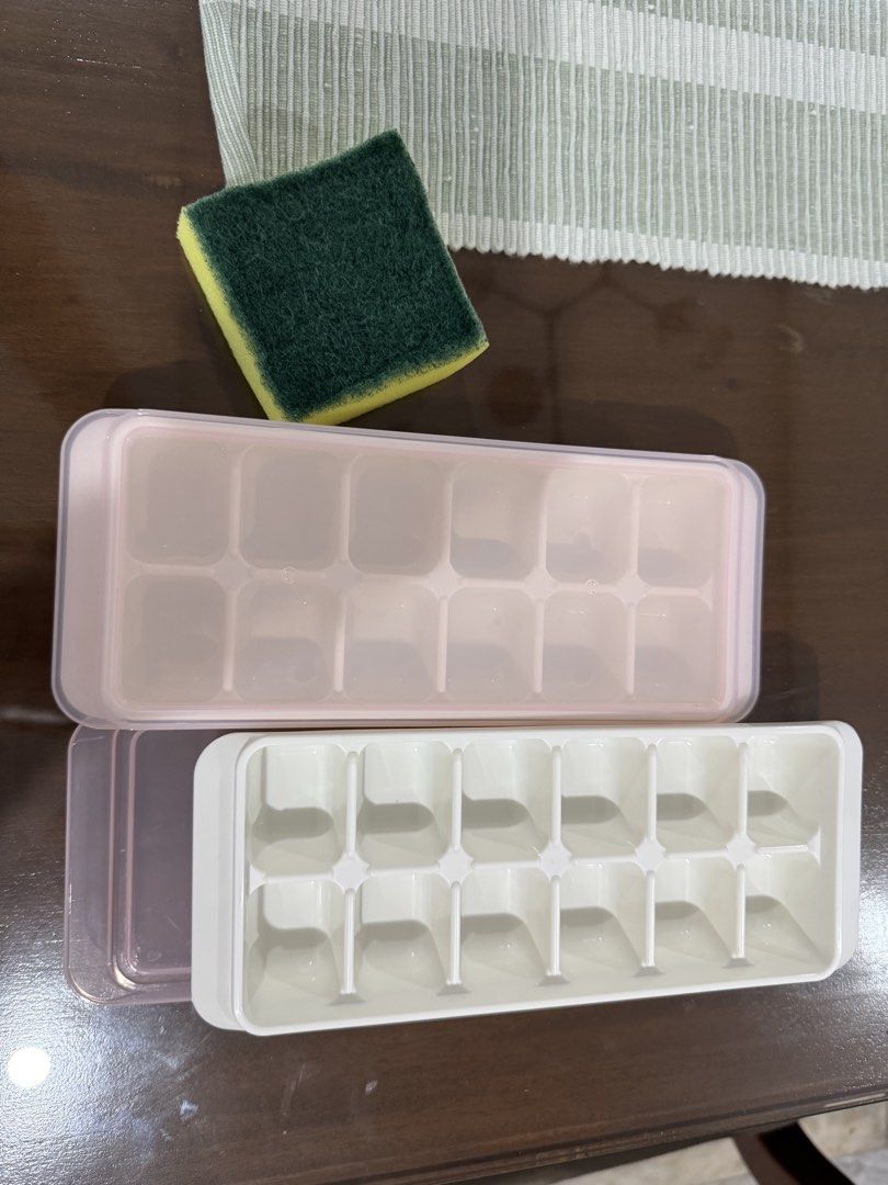 Ice cube tray (Category: Dinnerware & Cutlery) located in Caloocan City. Submitted by kianoto (Listing ID 1461600820, Image 2). Description: Extra so selling it 2 pcs .