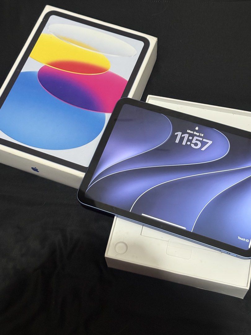 Ipad A16 256gb Blue (Category: iPad) located in Calamba. Submitted by _ggukiezxc (Listing ID 1461763048, Image 2). Description: Ipad A16 11th 256gb Gen Blue 90% Battery Health 352 Cycle Count Wifi Only No issue aside dents ( check pictures ) Complete Inclusion!.