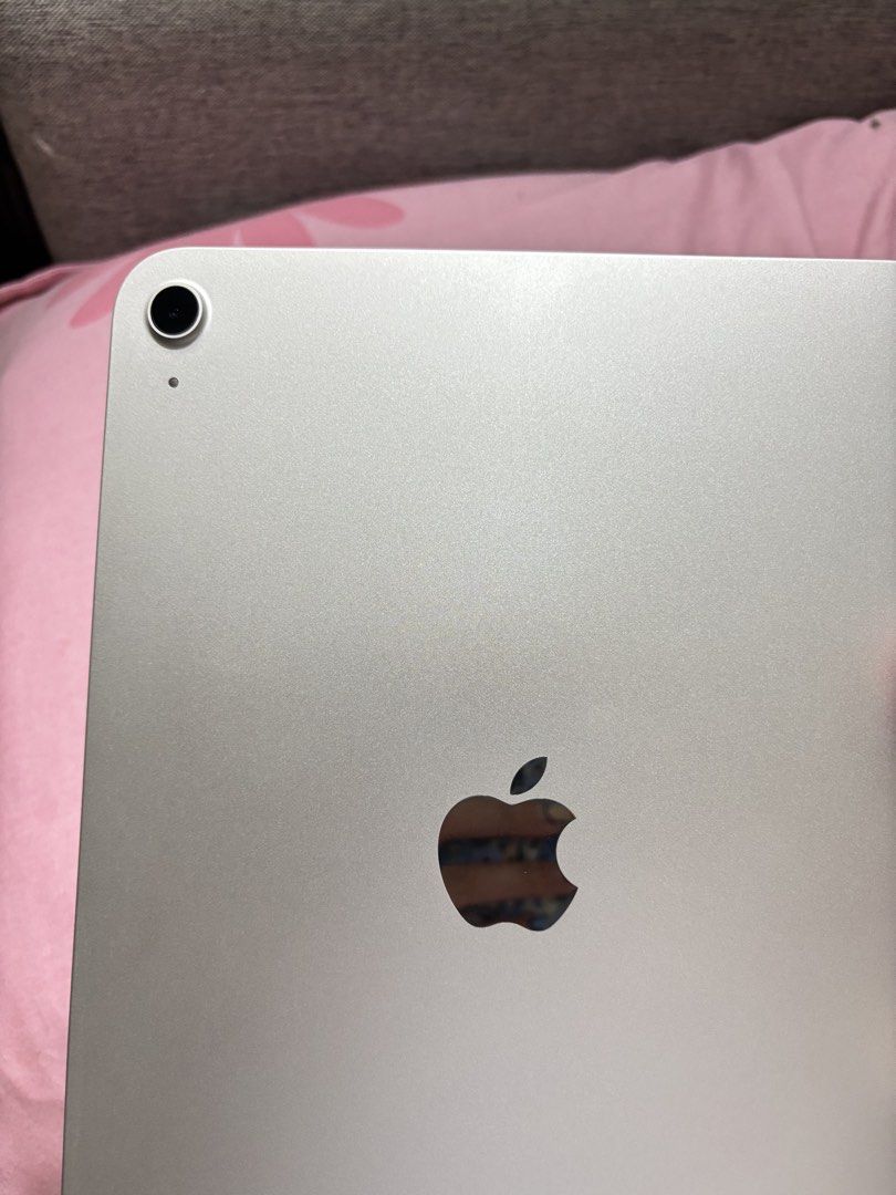 Ipad A16 with apple warranty (Category: iPad) located in Manila. Submitted by cdienuts (Listing ID 1461723158, Image 3). Description: For Sale: iPad (11th Gen) 128GB- Silver ₱20,500 Condition: Like New / Pristine Condition Apple Limited Warranty until Jan 26, 2027 Battery Health: 91% (Cycle Count: 208) No issue/No hidden issue Unit,Case & Charger 📍Quezon City.