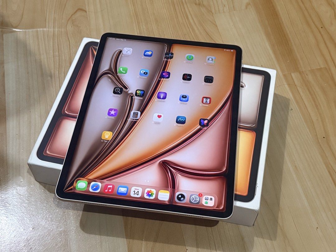 IPAD AIR M3”13INCH) 128GB 97%BH 109 CYCLE COUNT (Category: Laptops & Notebooks) located in Manila. Submitted by jaycore19 (Listing ID 1461736335, Image 2). Description: IPAD AIR M3”13INCH) 128GB 97%BH 109 CYCLE COUNT KINDLY CHECK THE ACTUAL PIC‼️ ACTUAL PIC POSTED‼️ - Ipad Air 13inch”M3) - 128GB Storage - Starlight Color - Good as New - Complete with box - Ios 26.6.1 - Battery Health 97% - 109 Cycle Count FULLY TESTED☑️ Face Id☑️ True tone☑️ Spea