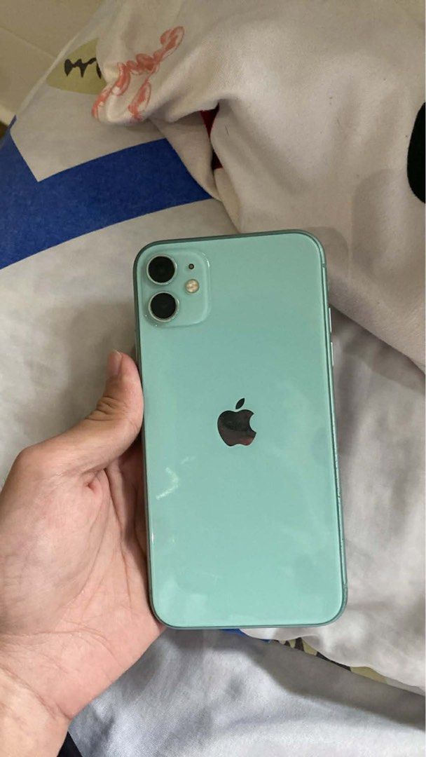 Iphone 11 256GB (Category: iPhone 11 Series) located in Manila. Submitted by rainecarlos (Listing ID 1461695578, Image 2). Description: Iphone 11 256GB Scratches, dents no impact on performance Comes with 1 free case Unit and case only Meetup cubao.