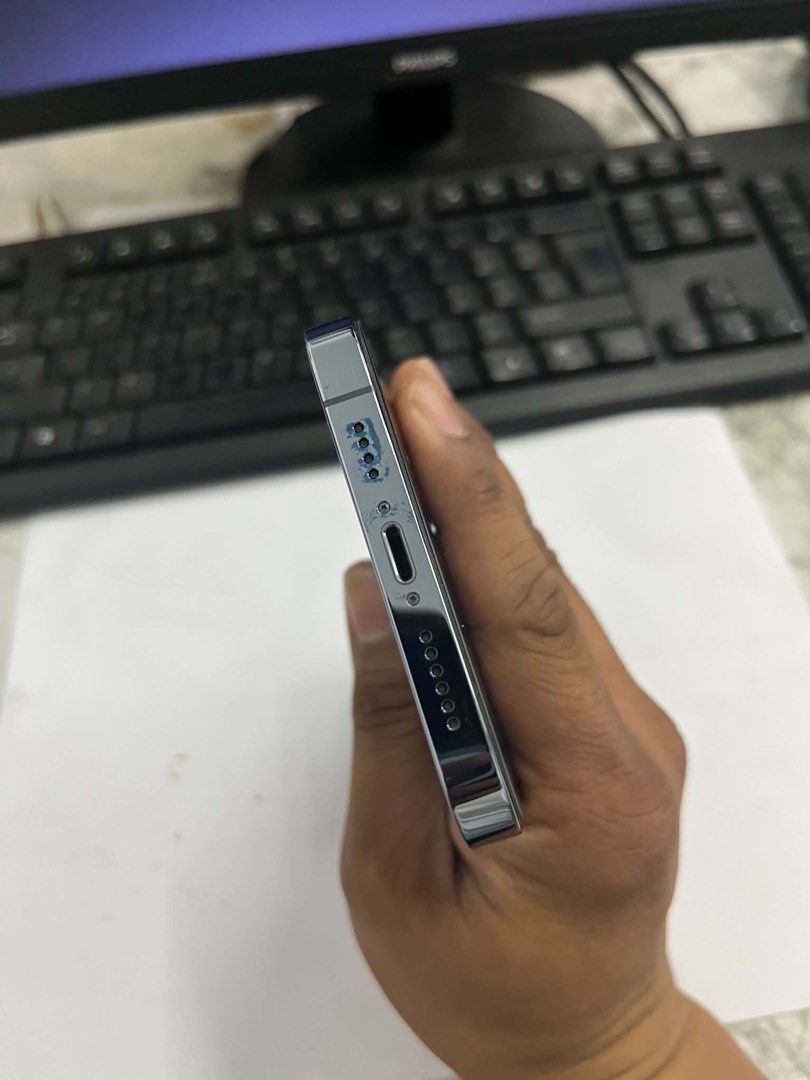 Iphone 13 pro max For swap sa higher unit (Category: iPhone 13 Series) located in Manila. Submitted by patintin (Listing ID 1461577663, Image 1). Description: For swap sa higher unit na ios din willing to add pm lang for your offer. THANK YOU.