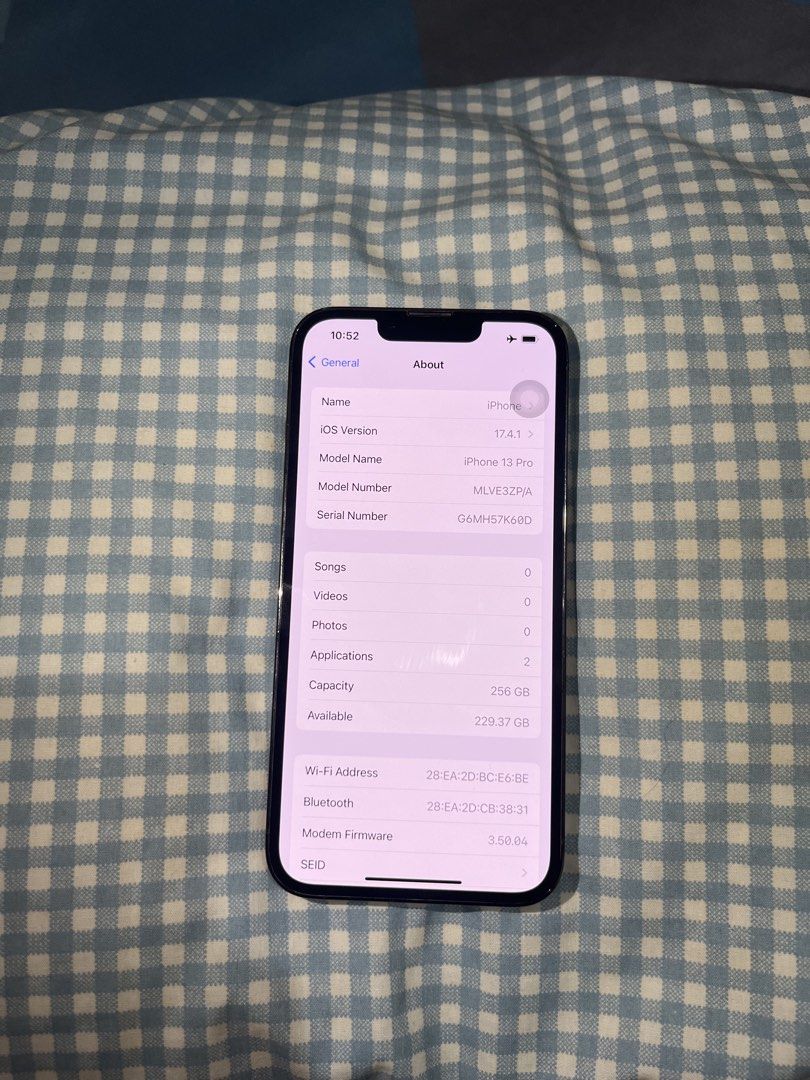 Iphone 13 promax (Category: iPhone X Series) located in Manila. Submitted by gryhndzzz (Listing ID 1461597660, Image 2). Description: Iphone 13 Pro Max Metallic Gray •256gb •85% batt health •face ID working •Smooth Performance (no history of repairs) •ANY SIM Honest Issue: Apple ID bypass Meet up📍WITHIN MAKATI/LAGUNA.