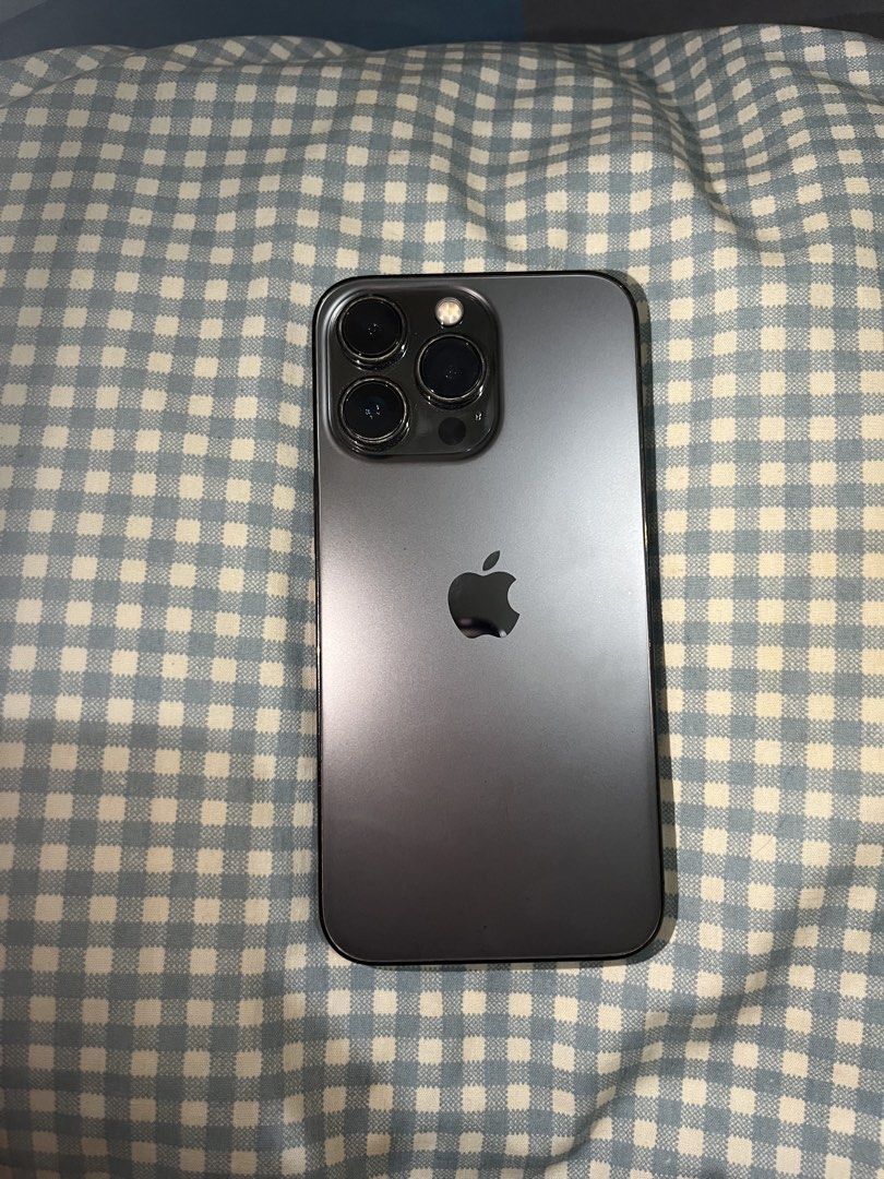 Iphone 13 promax (Category: iPhone X Series) located in Manila. Submitted by gryhndzzz (Listing ID 1461597660, Image 1). Description: Iphone 13 Pro Max Metallic Gray •256gb •85% batt health •face ID working •Smooth Performance (no history of repairs) •ANY SIM Honest Issue: Apple ID bypass Meet up📍WITHIN MAKATI/LAGUNA.