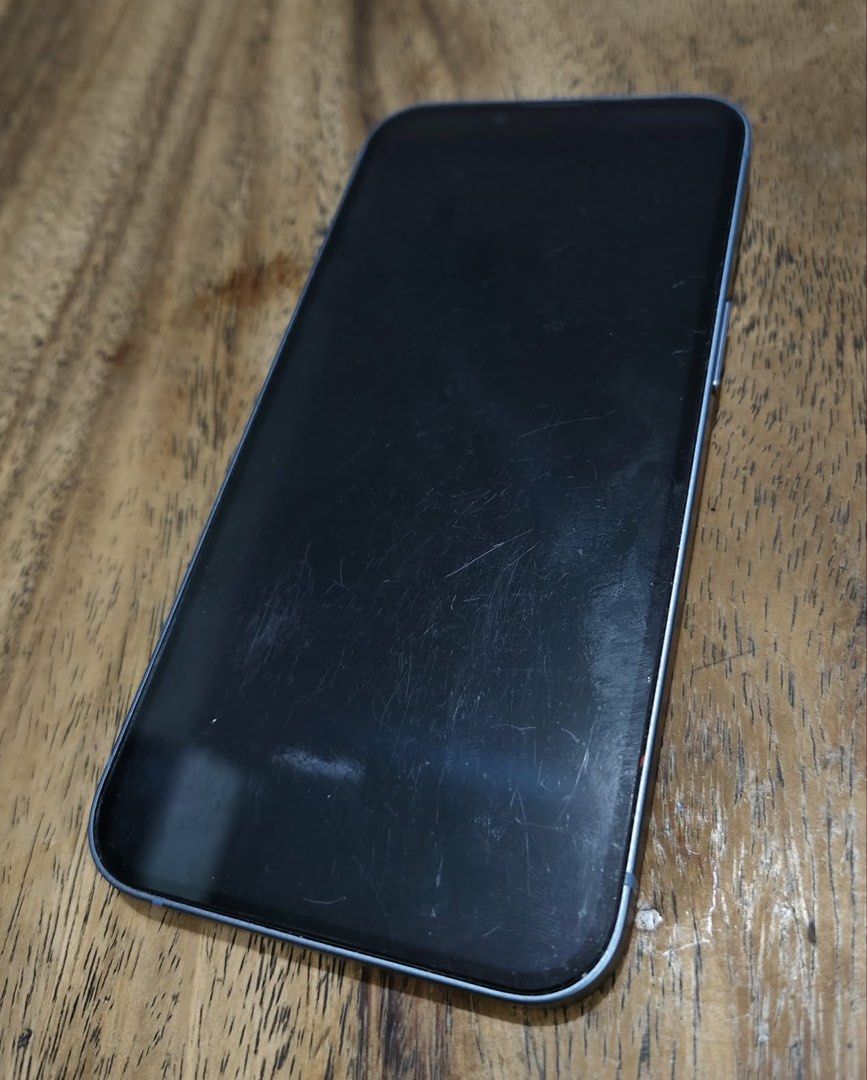 Iphone 14 256gb (Category: iPhone 14 Series) located in Muntinlupa City. Submitted by prei_g (Listing ID 1461733937, Image 2). Description: Iphone 14 256gb 81% BH No sim restrictions All cases are included.